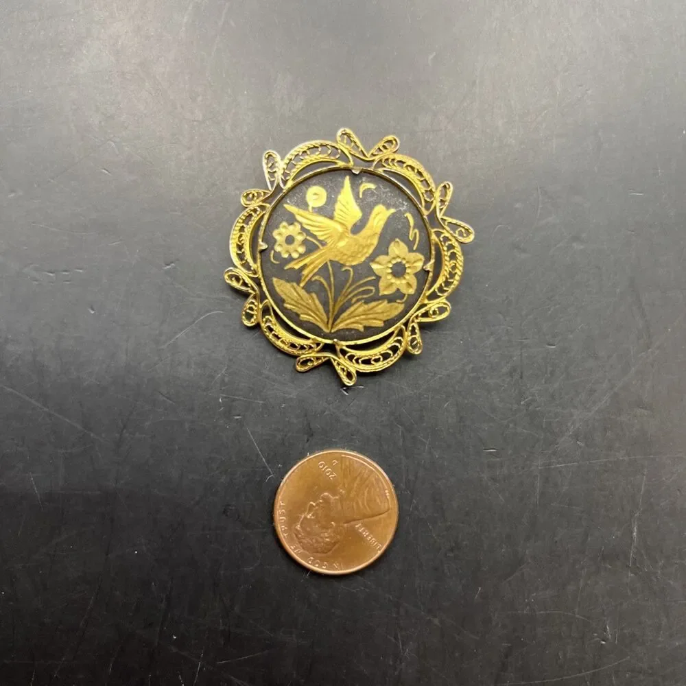 Vintage Damascene Bird Brooch Pin Filigree Border Gold Tone Floral Round